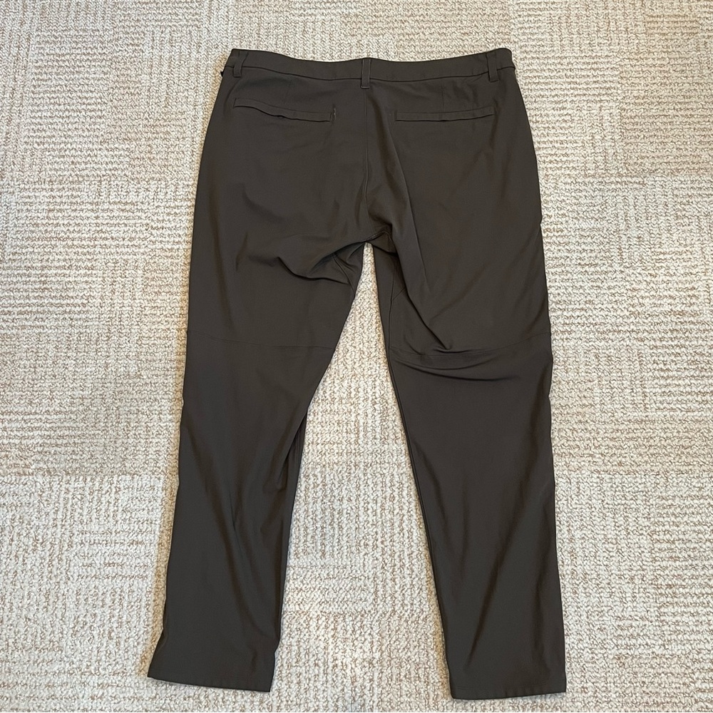 Lululemon Commission Slim Pants 38/32